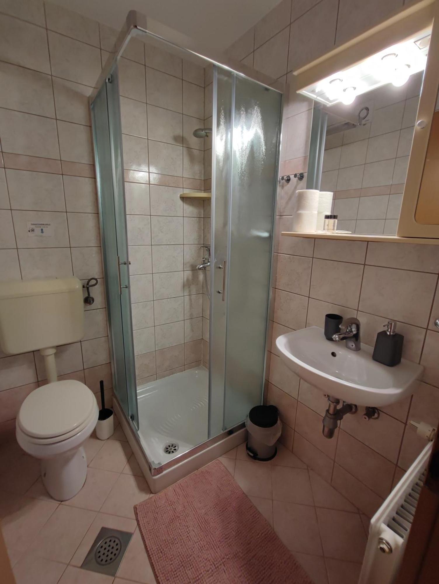 בלד Lake House Sebanc חדר תמונה